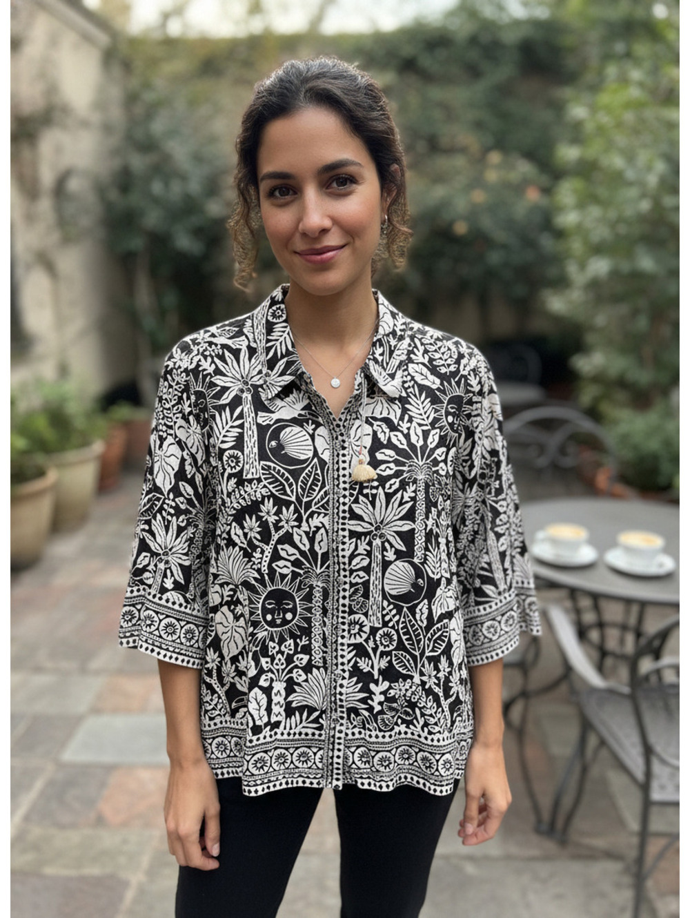 Johnny Was Workshop XL Linen Button-Up Shirt with Black and White Botanical